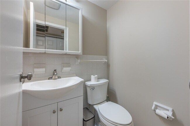Building Photo - 7072 Cliffstone Dr