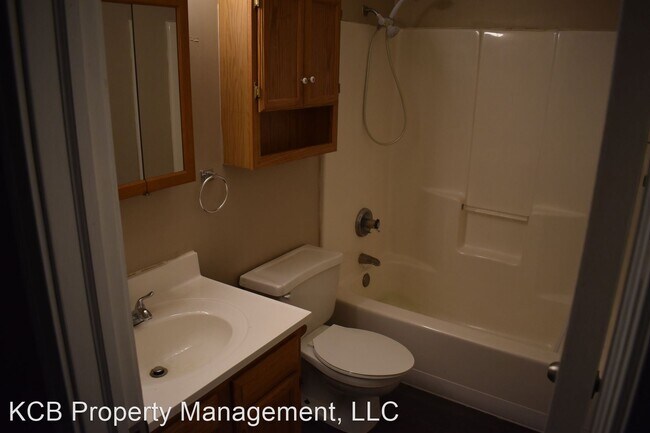 Building Photo - 1800-1819 Kraig Dr