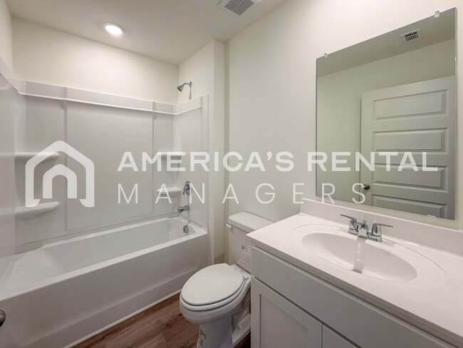 Building Photo - Spacious Four Bedroom for Rent in Tuscaloosa, AL!