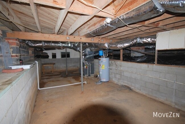 Building Photo - 1109 N King Charles Rd