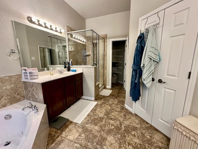 Building Photo - 10024 Lisi Anne Dr