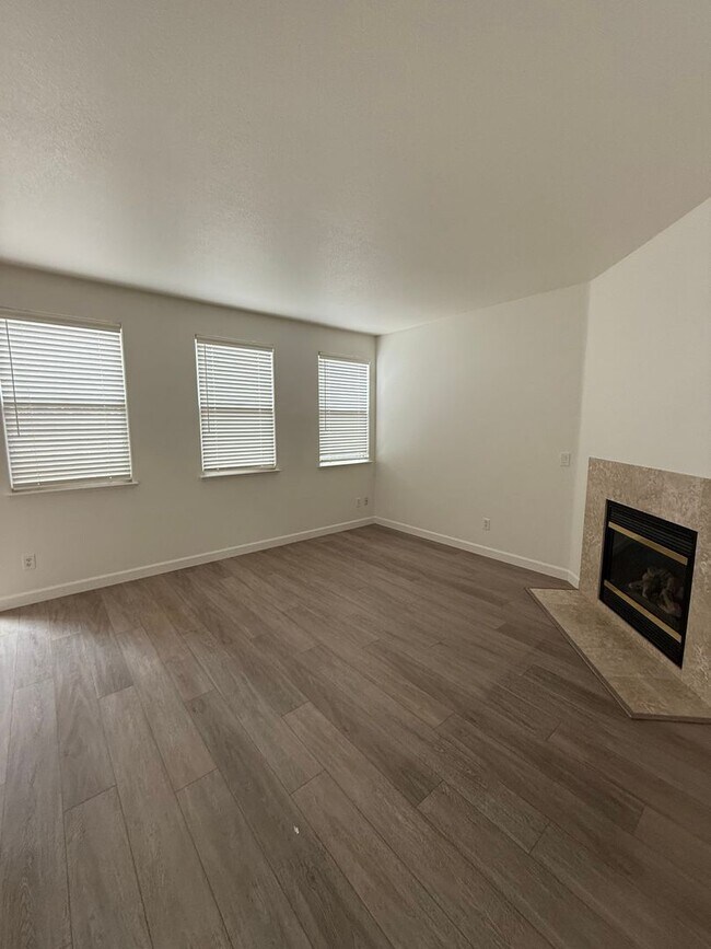 Building Photo - 505 Flora Spring Ct