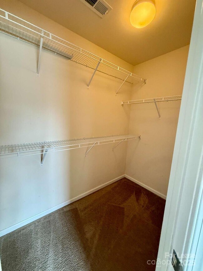 Building Photo - 9516 Birkwood Ct