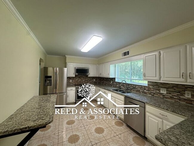 Building Photo - Charming Collierville Home ~3 Bedroom