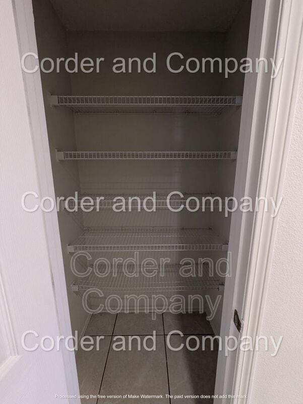 Building Photo - 11243 Campo Del Oso Ave NE