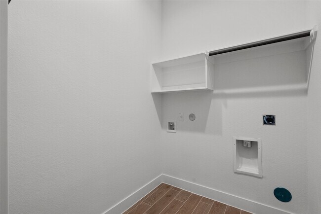 Building Photo - 4935 Anders Ln