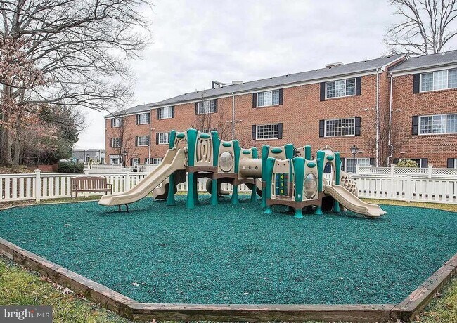 Building Photo - 12 S Van Dorn St