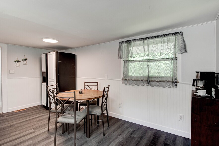Eat in kitchen - 4401 Strawberry Plains Pike
