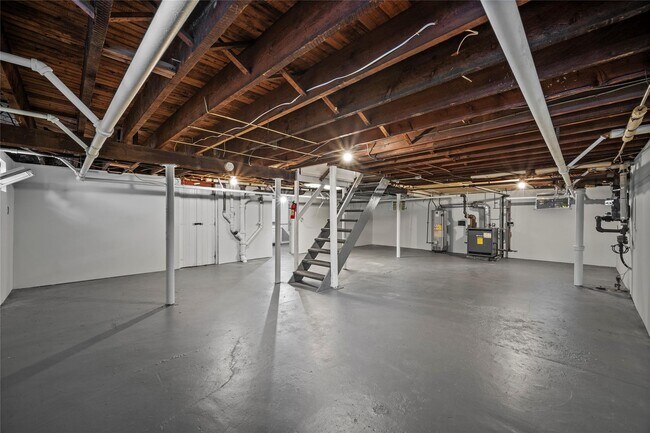 Building Photo - 26 Crane Ave