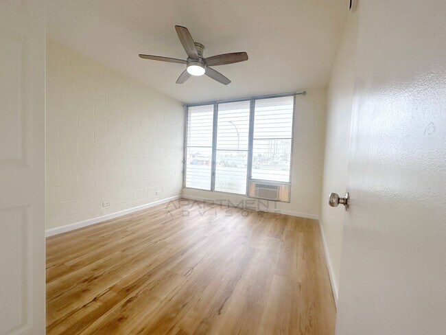 Building Photo - 3340 Campbell Ave