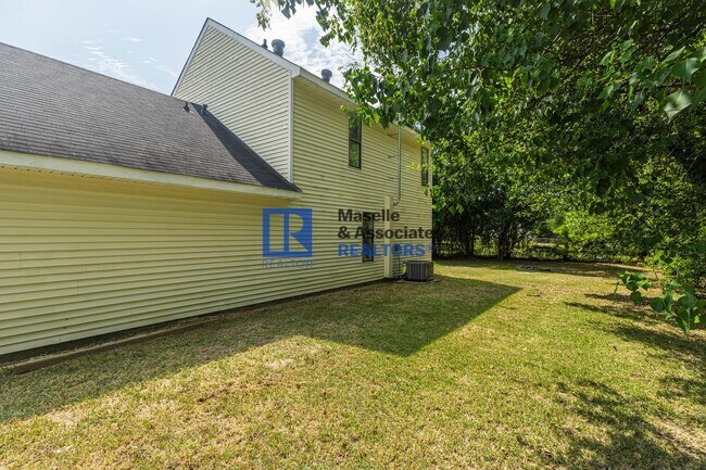 Building Photo - 3 Bed/2 Bath Home in Pearl