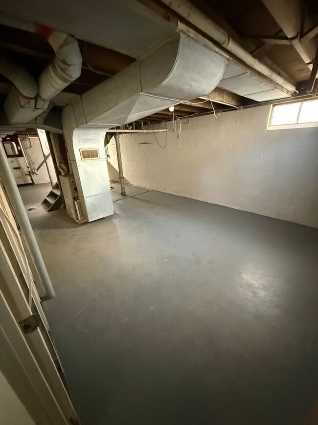 Building Photo - Completely remodeled 3 Bedroom Ranch Home for Rent