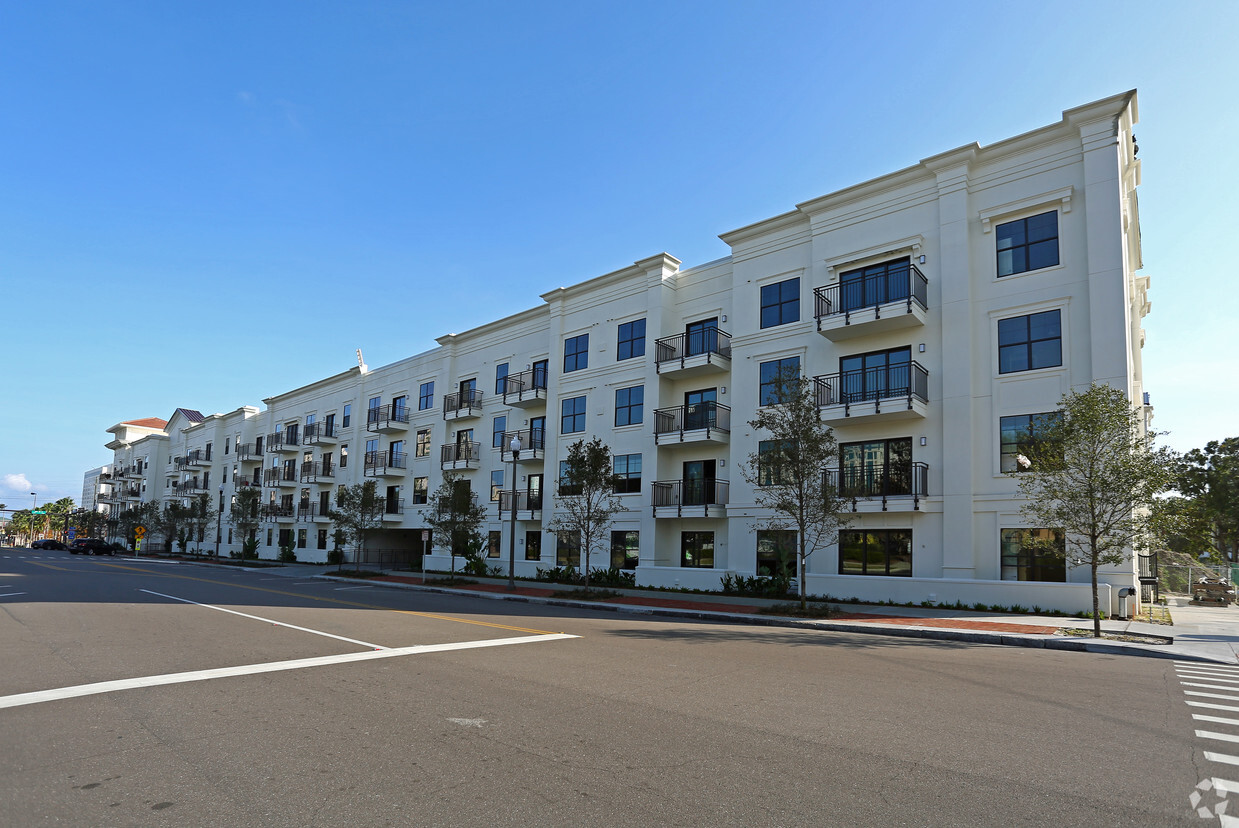 Beacon 430 Saint Petersburg Fl Apartment Finder