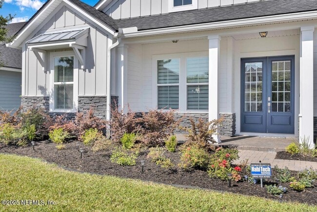 Primary Photo - 323 Glenneyre Cir