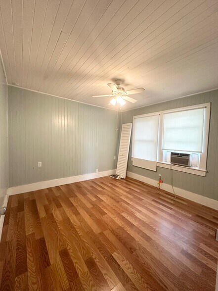 Building Photo - 218 First St