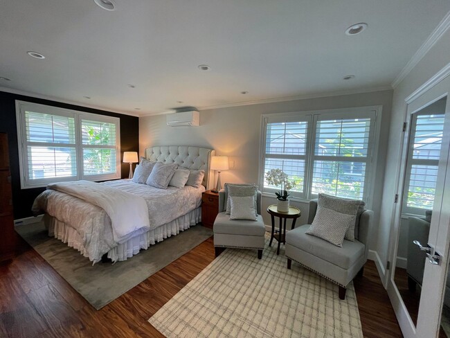 Building Photo - Newly Renovated 2BR/1BA in Nuuanu Avail Now!