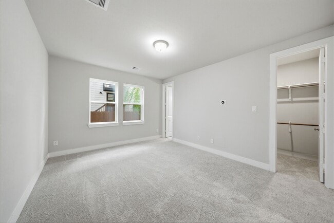 Building Photo - 1307 W 24th St