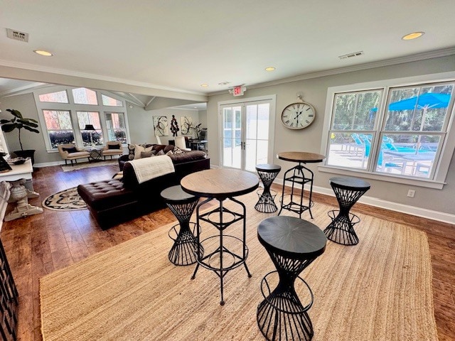 Building Photo - Bay South