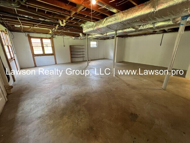 Building Photo - Spacious Ranch in North Lakes