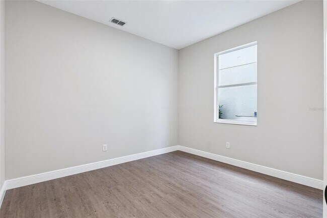 Building Photo - 1209 Cathcart Cir