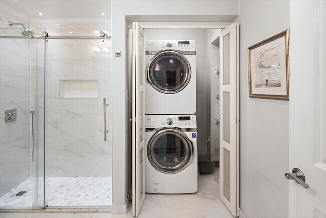 Building Photo - 41 Warren Ave