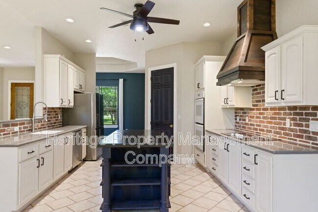 Building Photo - 143 Lantana Ridge