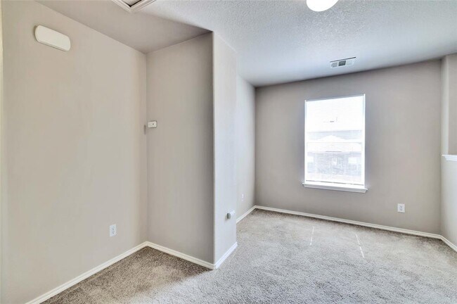 Building Photo - 11716 Channing Dr