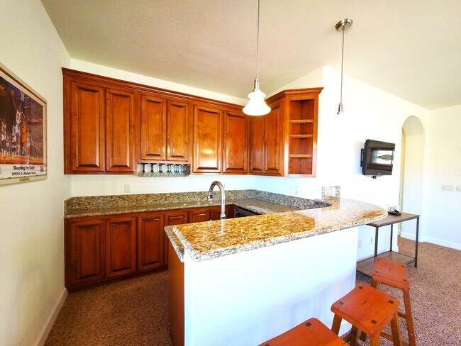 Building Photo - All-Inclusive Executive Luxury in Somerset...