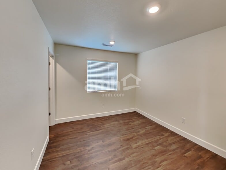 Building Photo - 8235 Joyce St