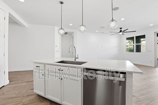 Building Photo - 12364 E Ballentine Rd