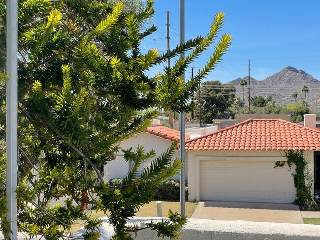 Building Photo - 5143 N 76th Pl
