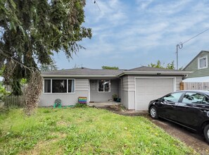 Building Photo - Charming and Cared for 3 bedroom, 1 bath home in the Brentwood-Darlington Neighborhood.