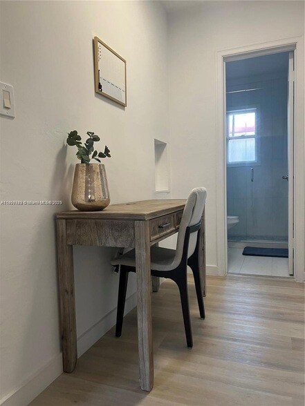 Building Photo - 421 75th St