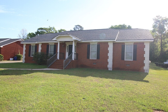 Building Photo - 642 N Pine Hill Rd