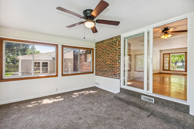 Building Photo - 3707 E Funston St