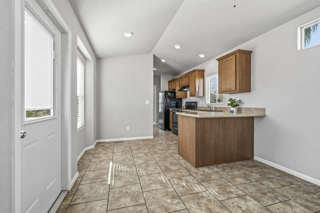 Building Photo - 3431 N Flowing Wells Rd