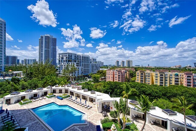 Building Photo - 19500 Turnberry Way