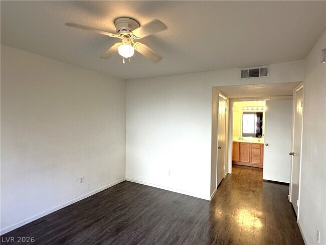 Building Photo - 3067 Key Largo Dr