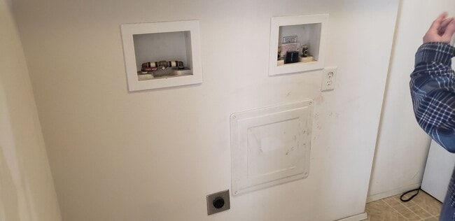 Building Photo - 315113thstreet.is4lease.com