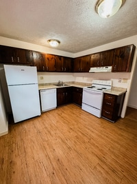 Building Photo - 23 Crown St