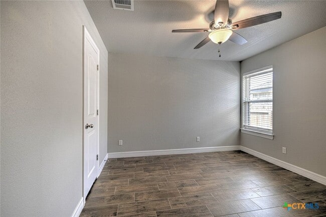 Building Photo - 1507 Curlew Ln