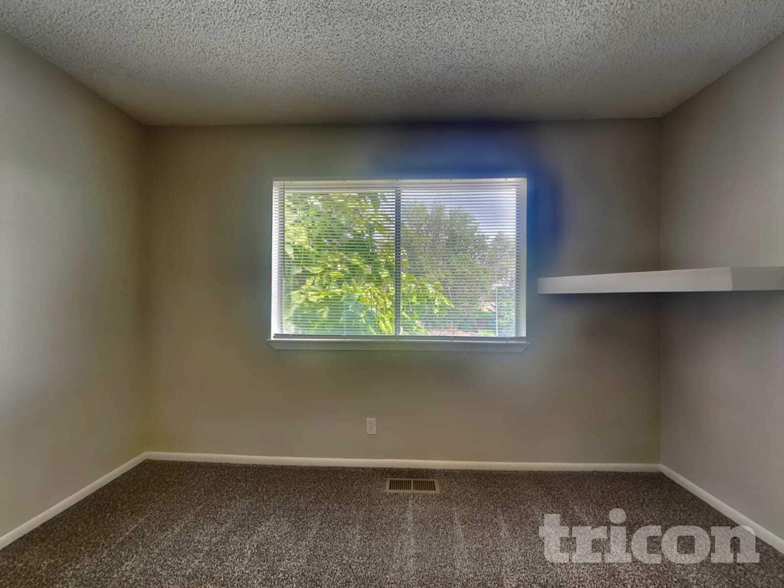 Building Photo - 1270 Kings Row