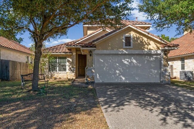 Building Photo - 15628 Interlachen Dr