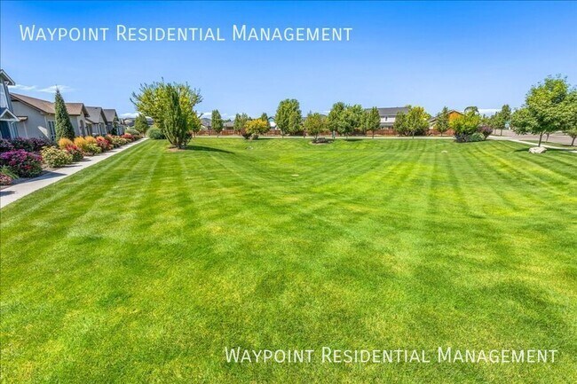 Building Photo - 10984 W Leilani Dr