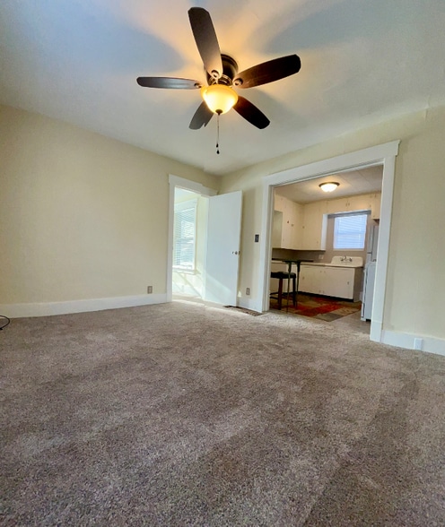 Building Photo - 1411 Portland Ave