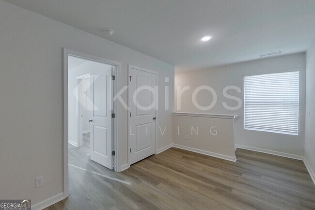 Building Photo - 109 Inez Ave
