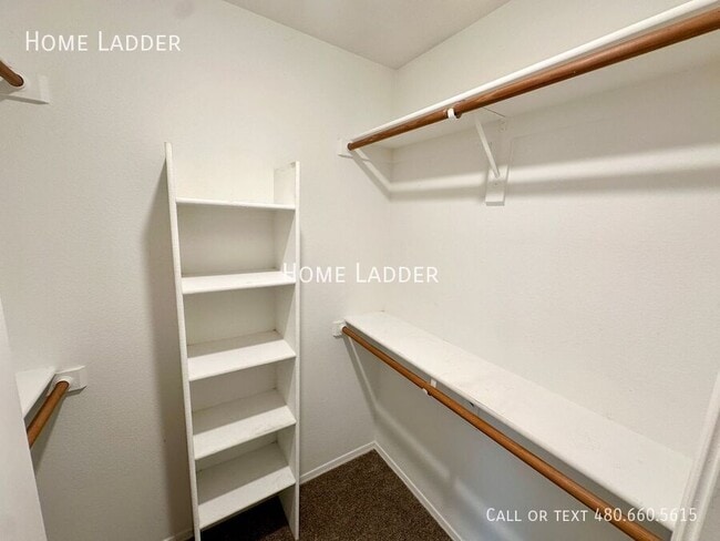 Building Photo - 363 W Bruce Ave