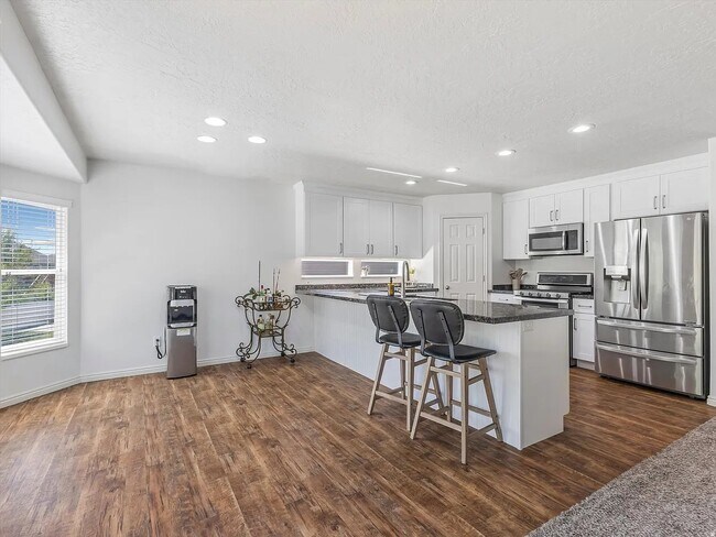Building Photo - 991 Oldham Dr
