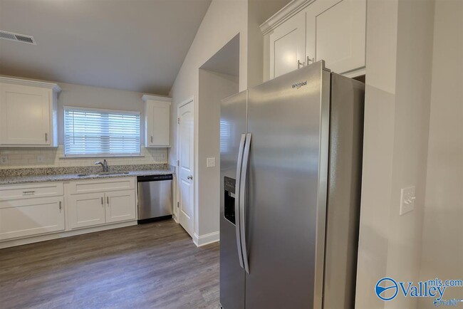Building Photo - 226 Abercorn Dr