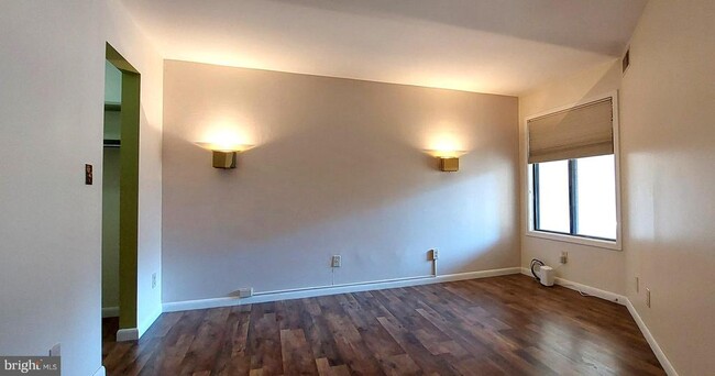 Building Photo - 9706 Hellingly Pl